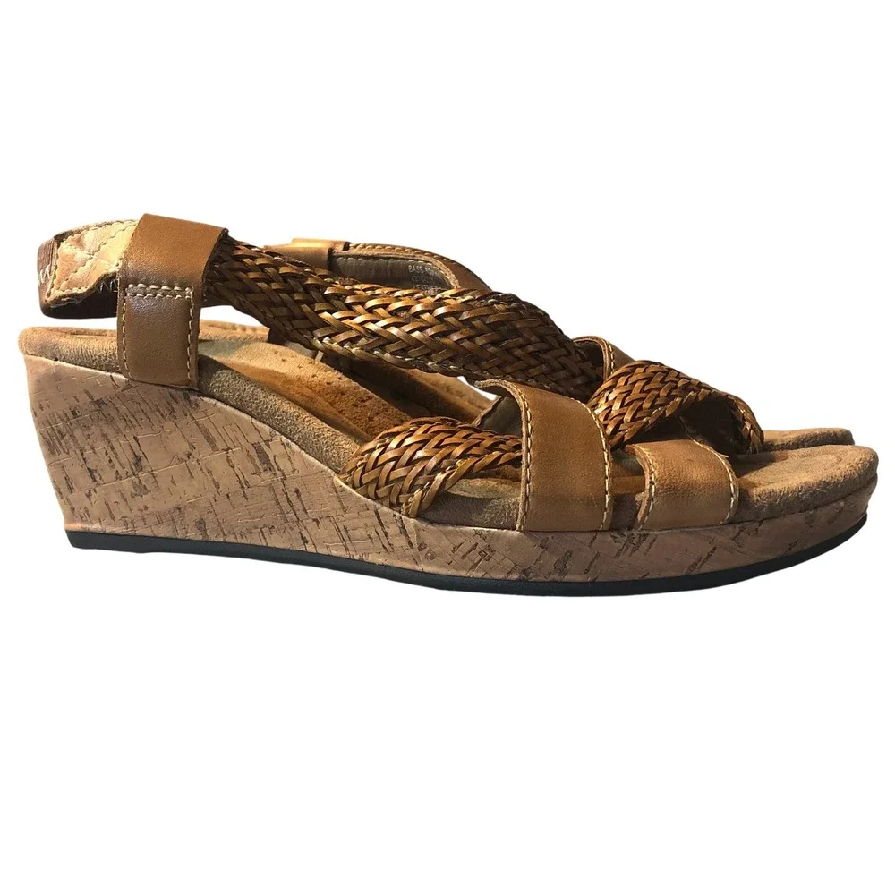 GH Bass & Co Womens Wedge Sandals‎ Size 7M Tan Leather Braided Strap Cork Brown